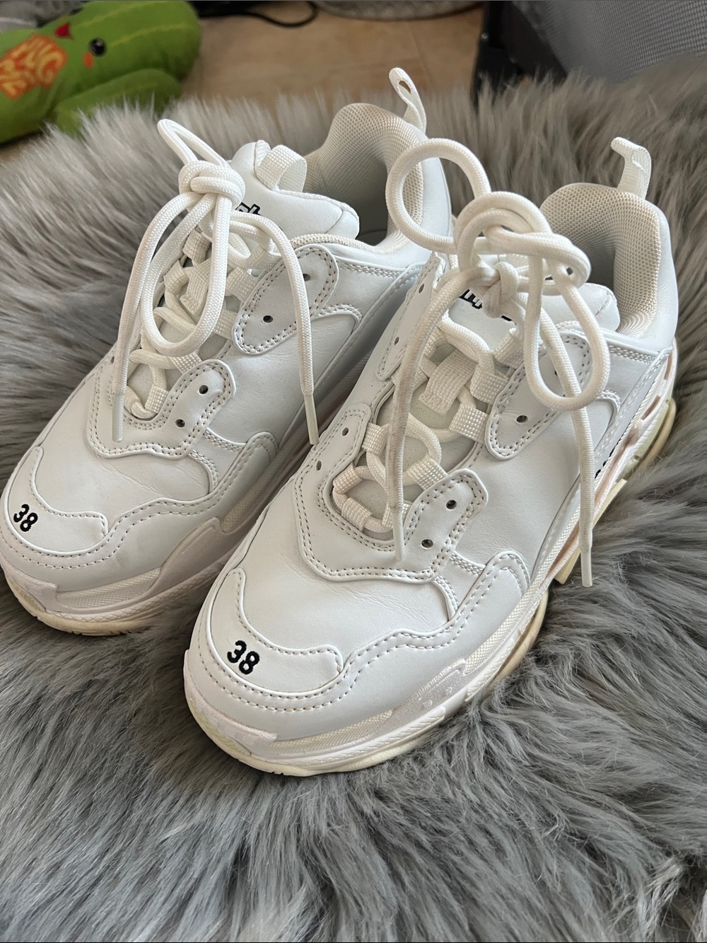 EUC Fashion White Chunky Sneakers Vegan Leather sz 8